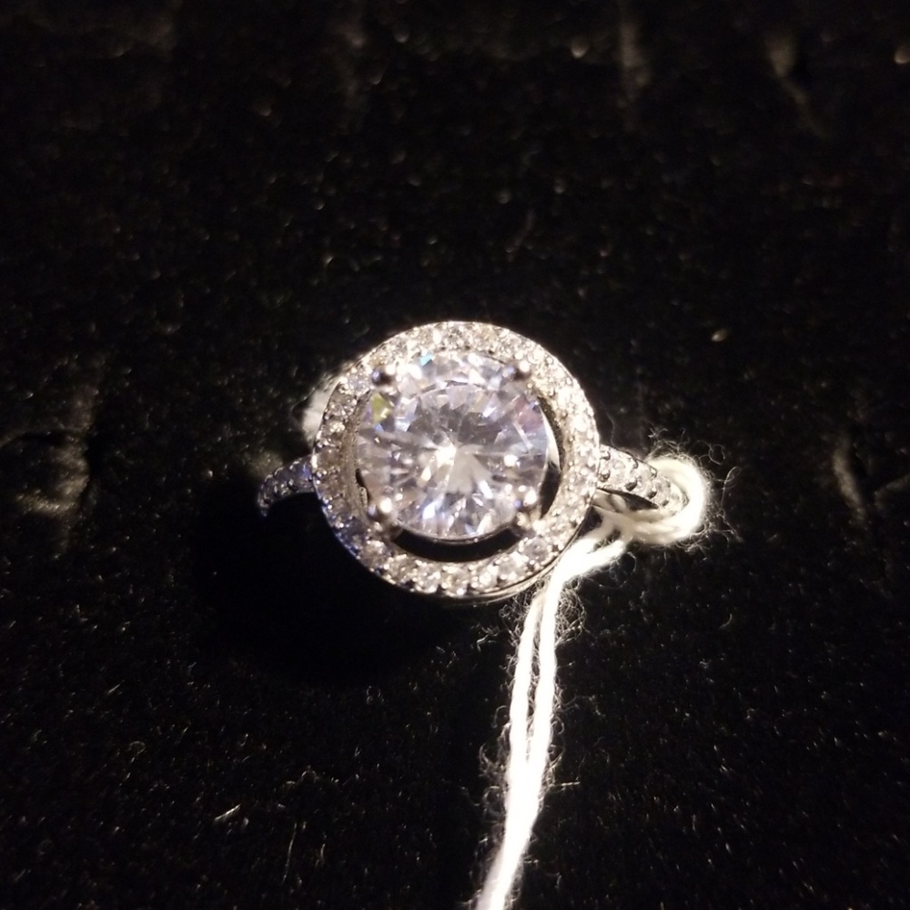 Circle Halo Ring
